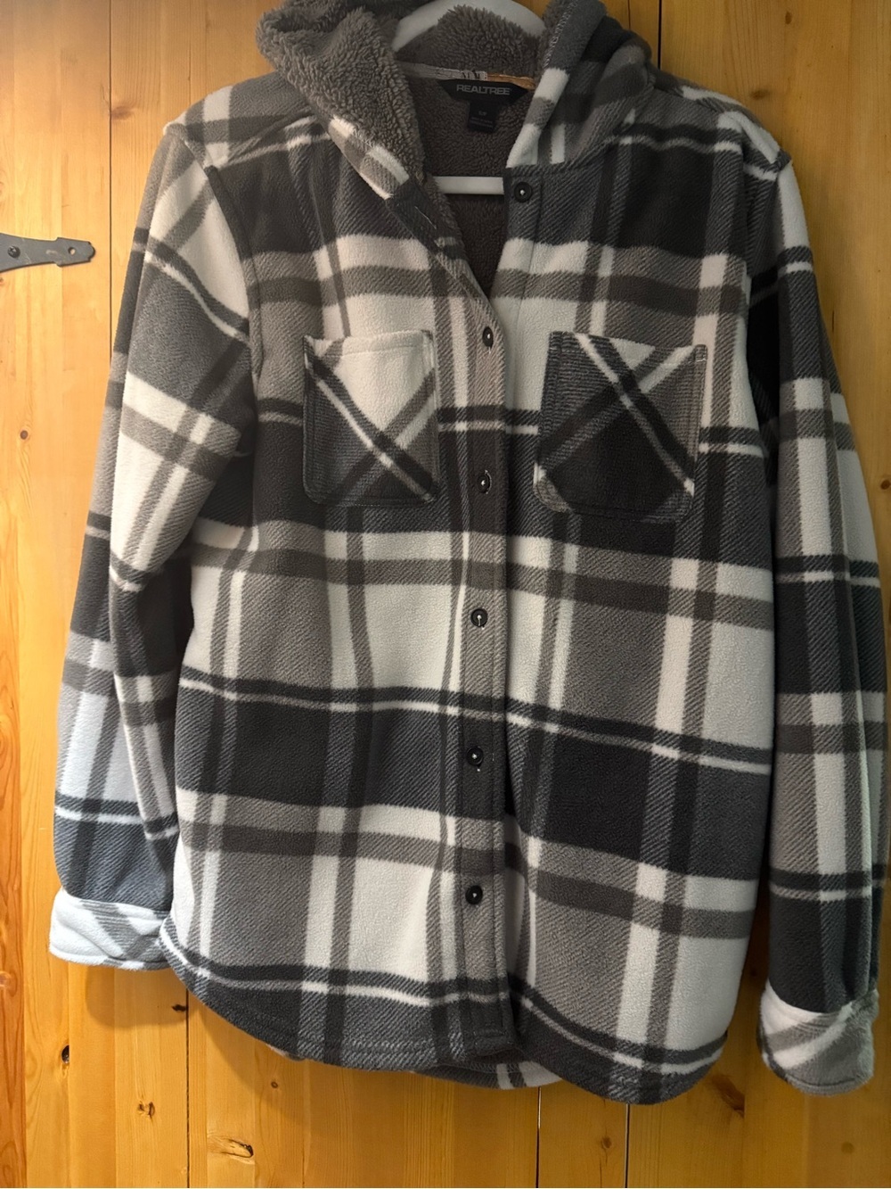 Realtree Plush Sherpa Jacket in Gray and White Small